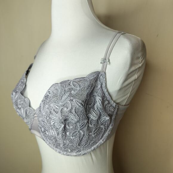 Victoria’s Secret Underwire Bra Floral Lace Lightly Lined - Picture 4 of 7